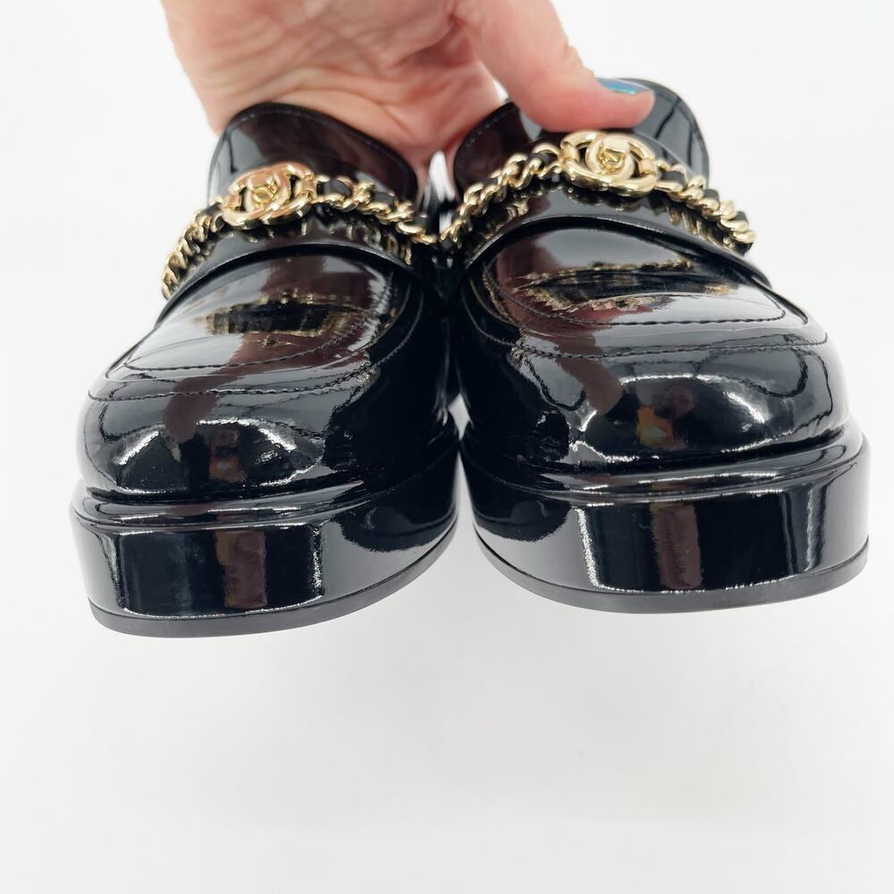 Chanel Fall Winter 2024 Black Patent CC Chain Platform Loafers EU 37 New In Box - Picture 7 of 12